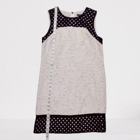 Ann Taylor Cream Tweed Dress Knee Length Sleeveless Size 4 - Picture 4 of 10